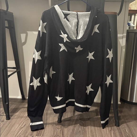 NWT Evereve Jamison Esme Star Hooded Pullover Sweater - Size Medium - Picture 4 of 6